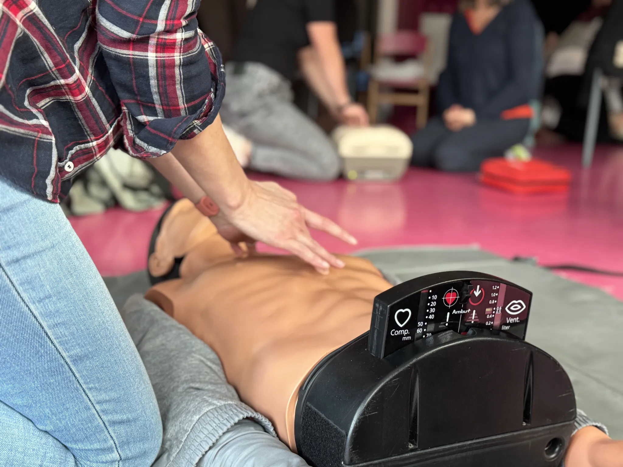 Formation sur mannequin pour secourisme en cas d'incendie